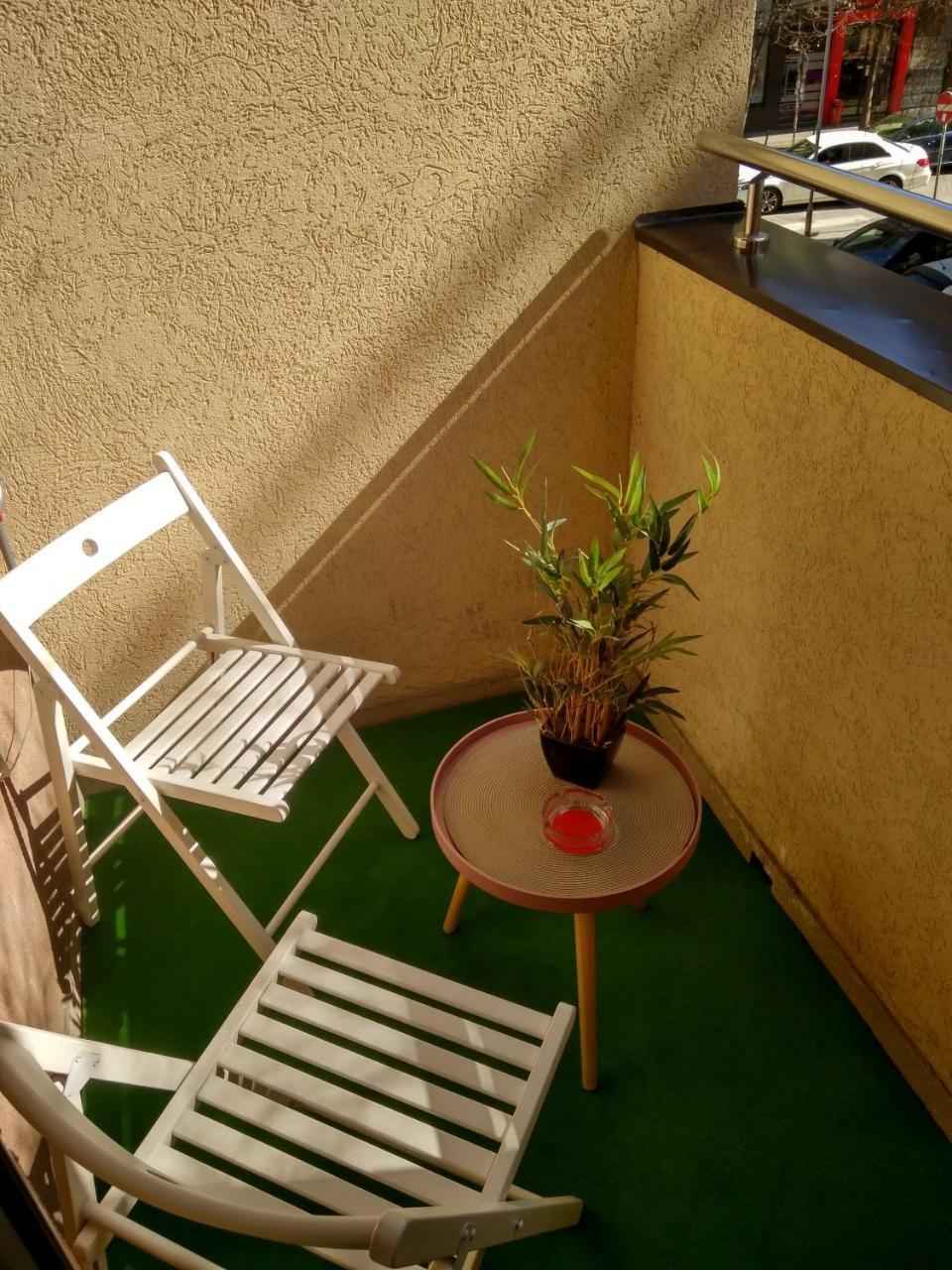 ! Promo! Central Evergreen Studio - Free Public Parking-Fast Wi-Fi Novi Sad Eksteriør billede
